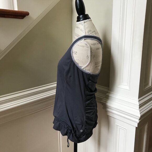 Lululemon Racerback Run Tank Top Womens 8 Gray Cinch Waist Hem Sleeveless Yoga - Picture 9 of 13